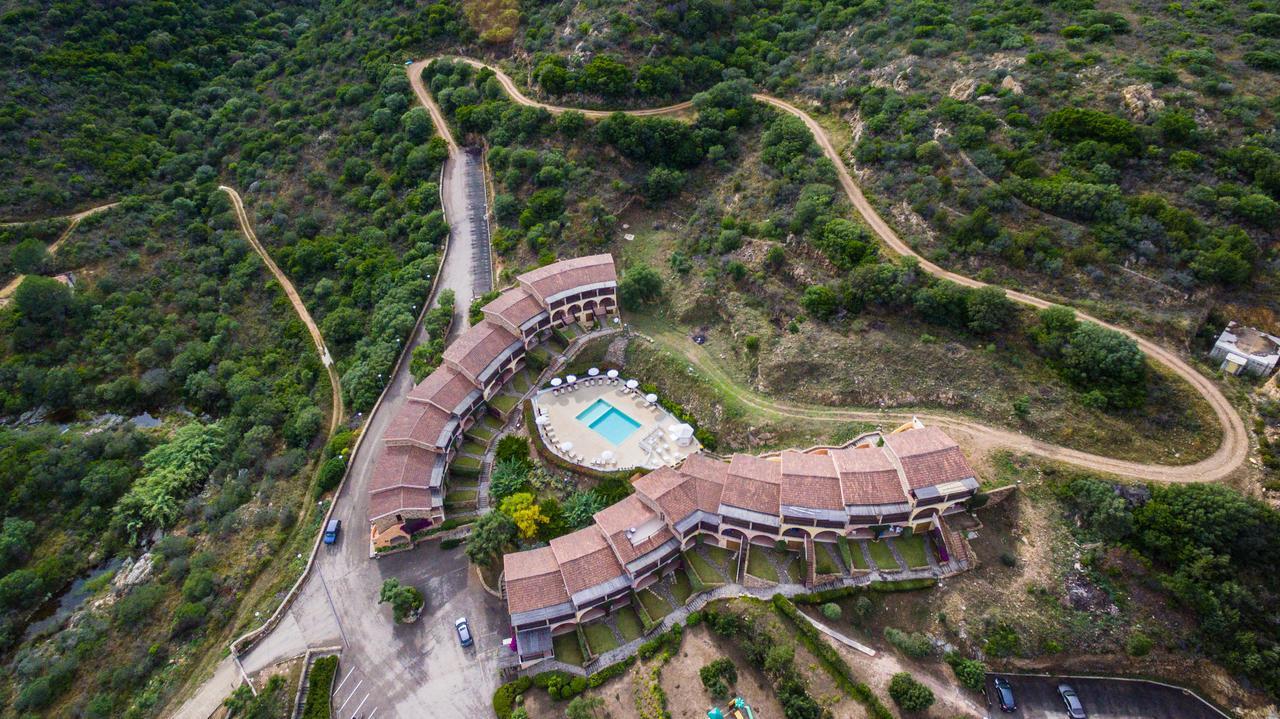 Residence Costa Ruja Portisco Exteriér fotografie